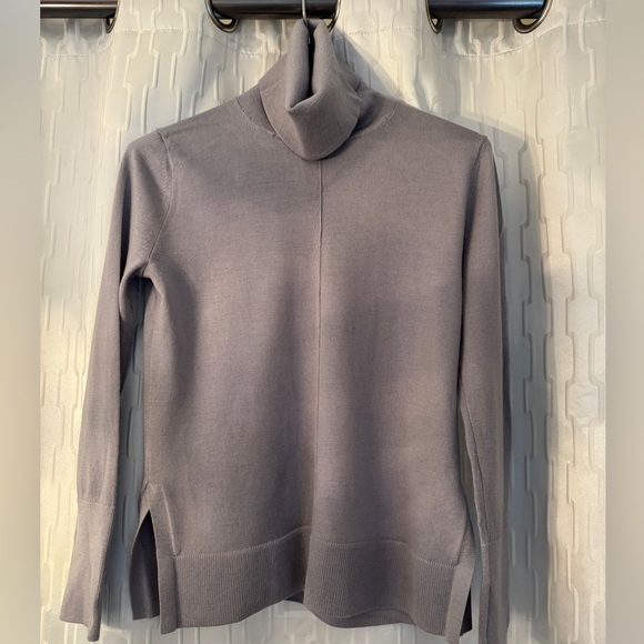 Banana Republic Sweaters - Stunning Banana Republic Light Lavender Turtleneck Sweater- XS